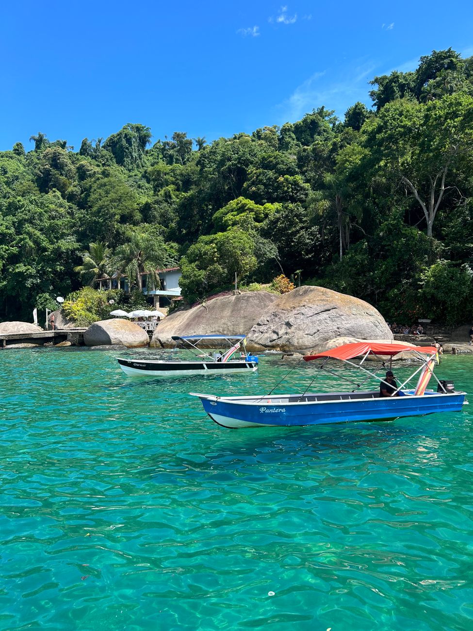 Praias cristalinas no Rio de Janeiro